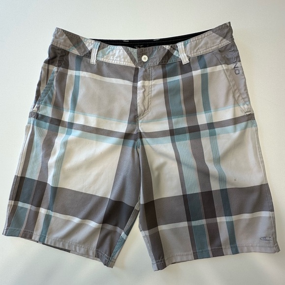 Hybrid & Company Black and Gray Patterned Shorts - Picture 1 of 6